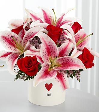 FTD Love and Romance Bouquet  - DELUXE