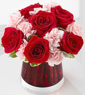 FTD Amazing Love Bouquet  - DELUXE