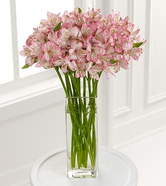 The FTD Pure Bliss Bouquet