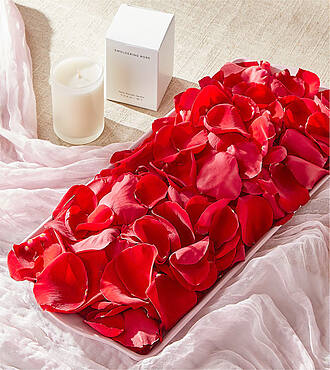 Burning Bed of Roses Gift Set with Candle - FedEx