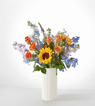 Full Nest Bouquet - Standard with White Fluted Vase - FedEx - FM076WF
