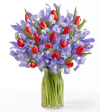 Hugs and Kisses Bouquet - Deluxe with Glass Vase - FedEx - FV207D