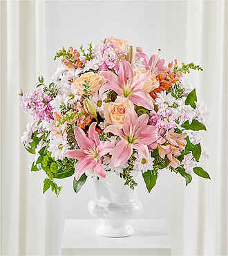 Heartfelt Gesture Urn Arrangement