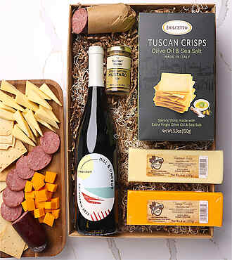 Traditional Cheese Meat and Wine Gift Box - Red Wine - FedEx - YI101